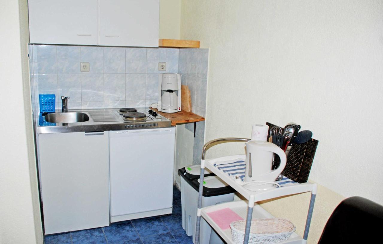 Ferienwohnungen Im Gutshaus Gnies Exteriör bild
